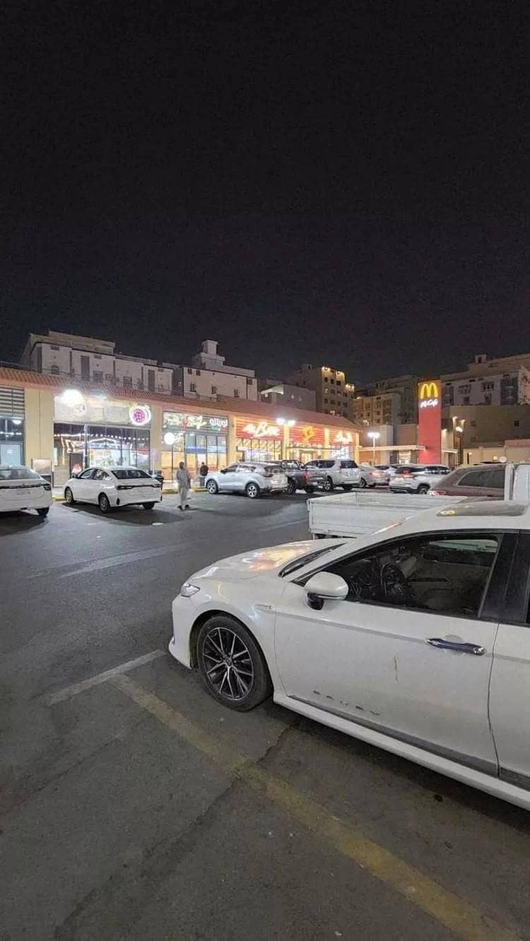 shop in Muraykh, Jeddah 11