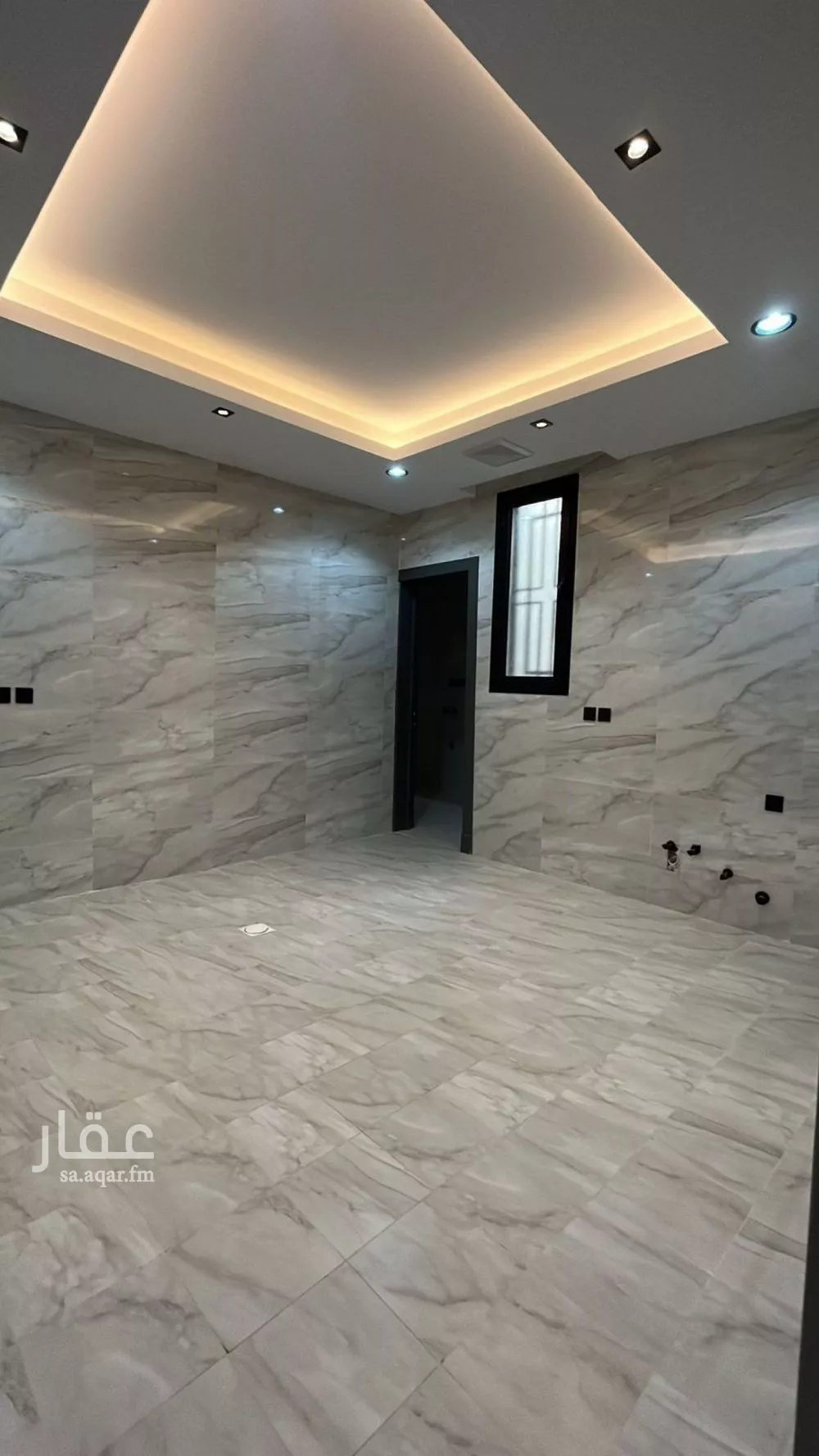 6 bedroom floor in Al Khaleej 5
