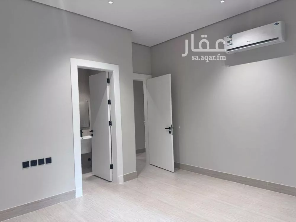 4 bedroom floor in Al Rimal 6