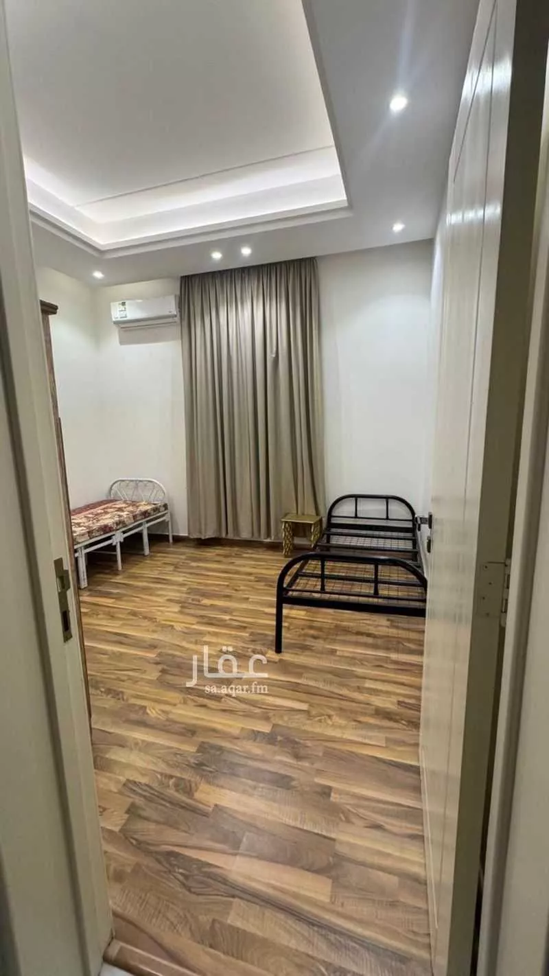 4 bedroom floor in Dhahrat Namar 11
