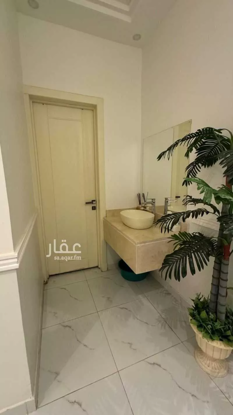 4 bedroom floor in Dhahrat Namar 12