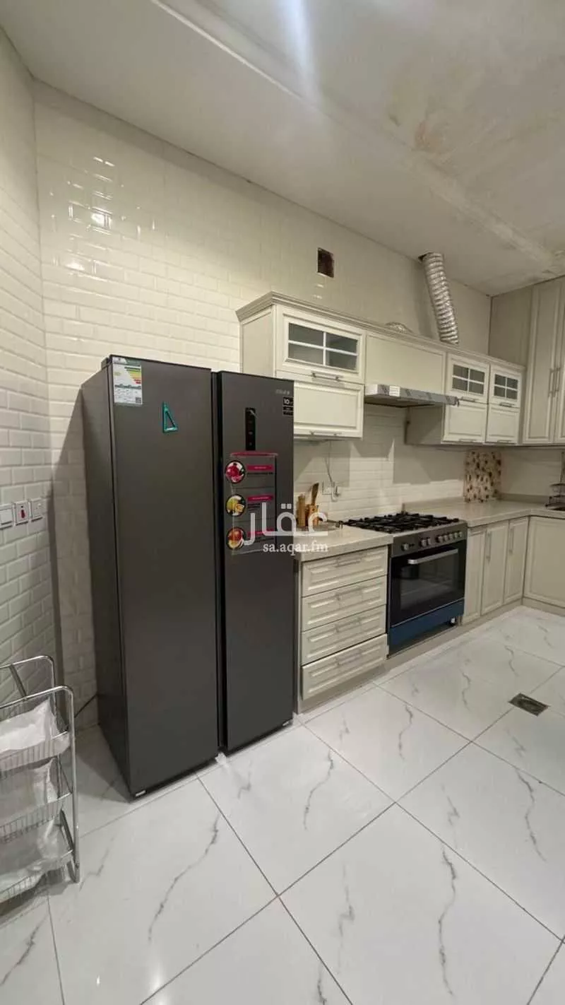 4 bedroom floor in Dhahrat Namar 6