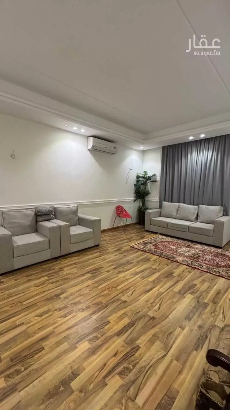 4 bedroom floor in Dhahrat Namar 7
