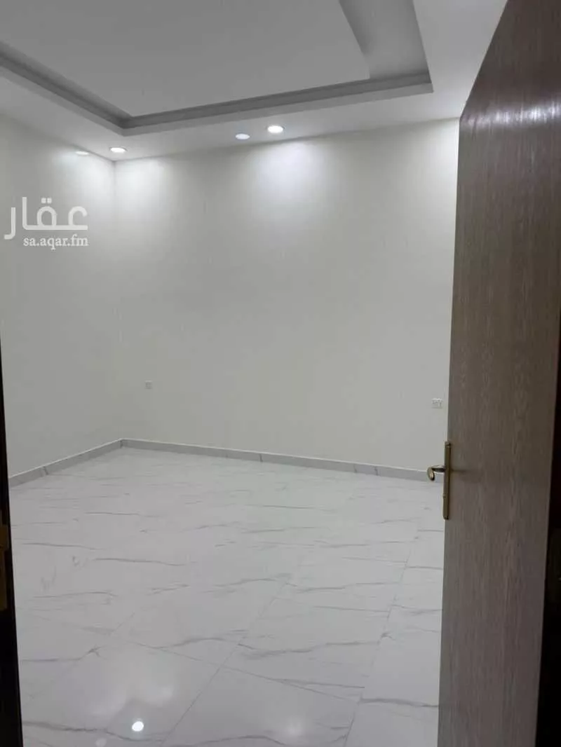 5 bedroom floor in Tuwaiq 2