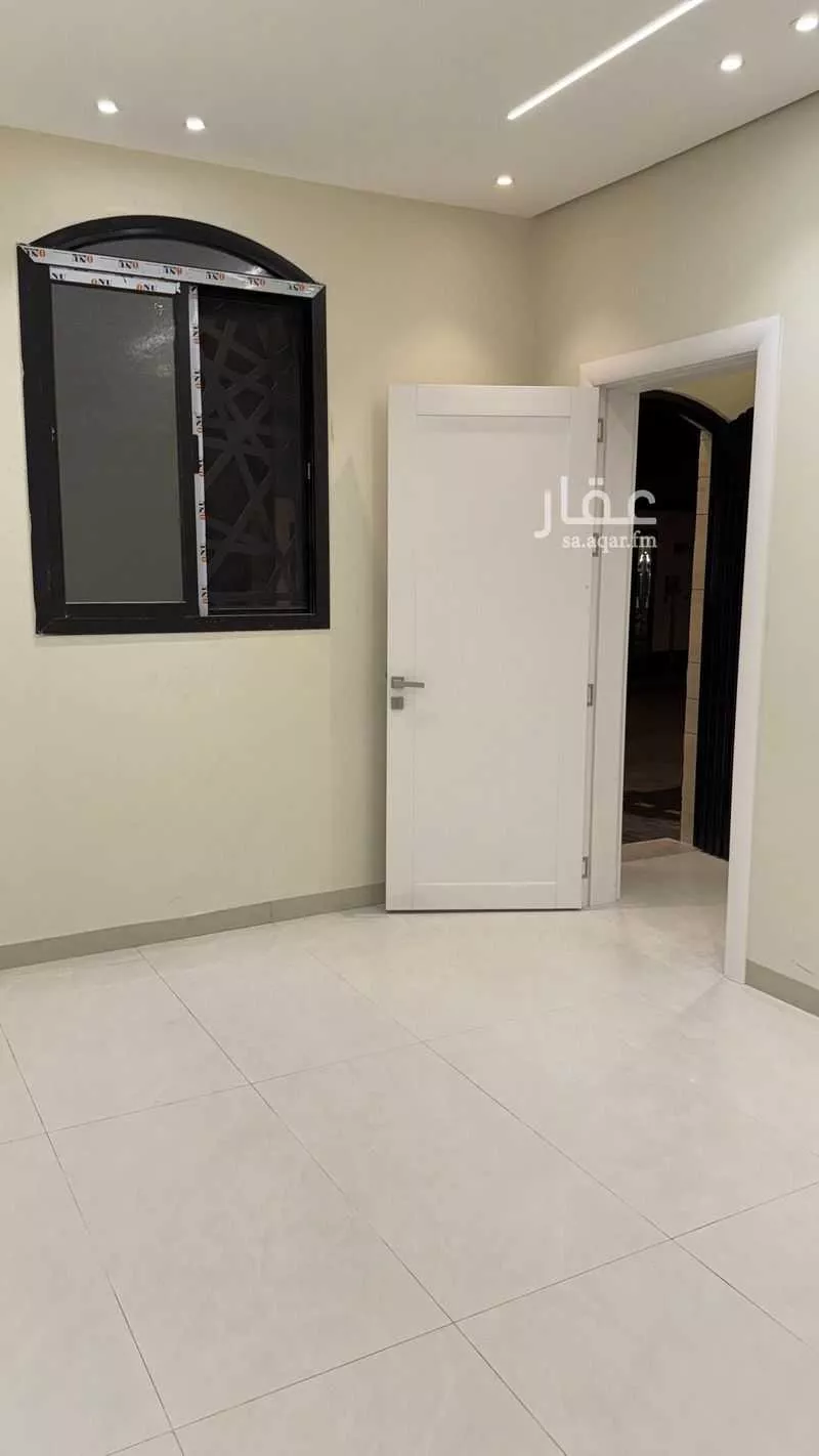 دور 4 غرف في المربع 5