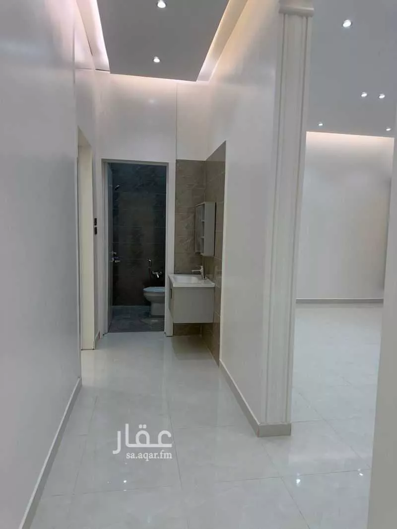 6 bedroom floor in Al Janadriyah 2