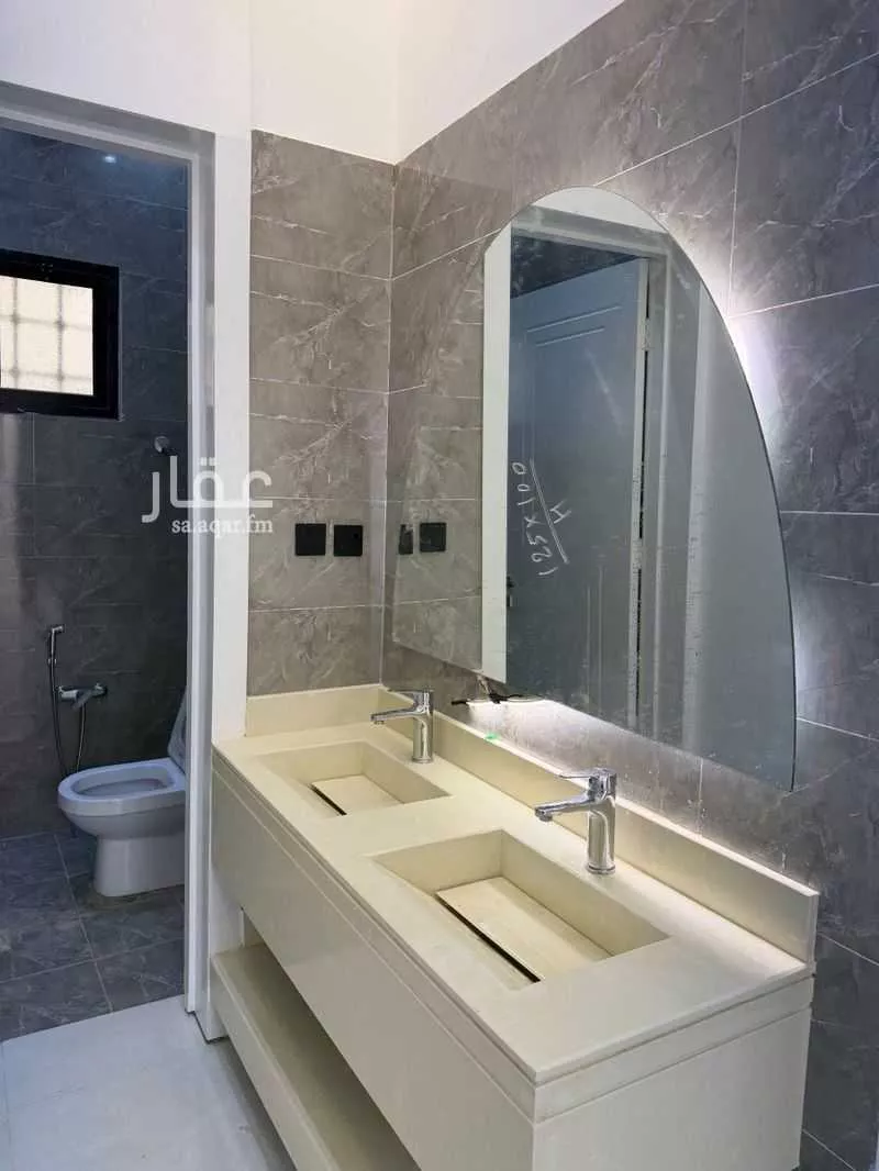6 bedroom floor in Al Janadriyah 8