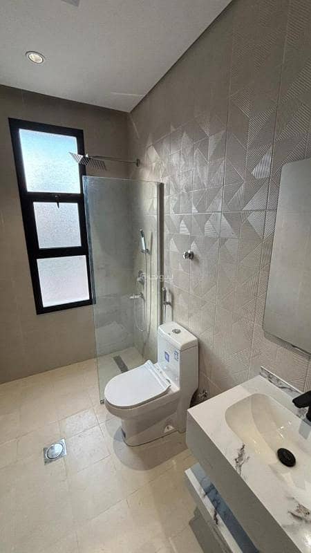4 bedroom apartment in Al Aziziyah, Madinah 8