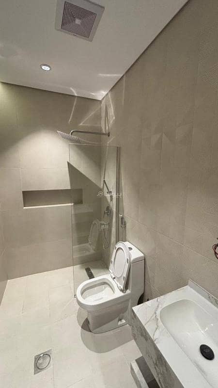 4 bedroom apartment in Al Aziziyah, Madinah 8
