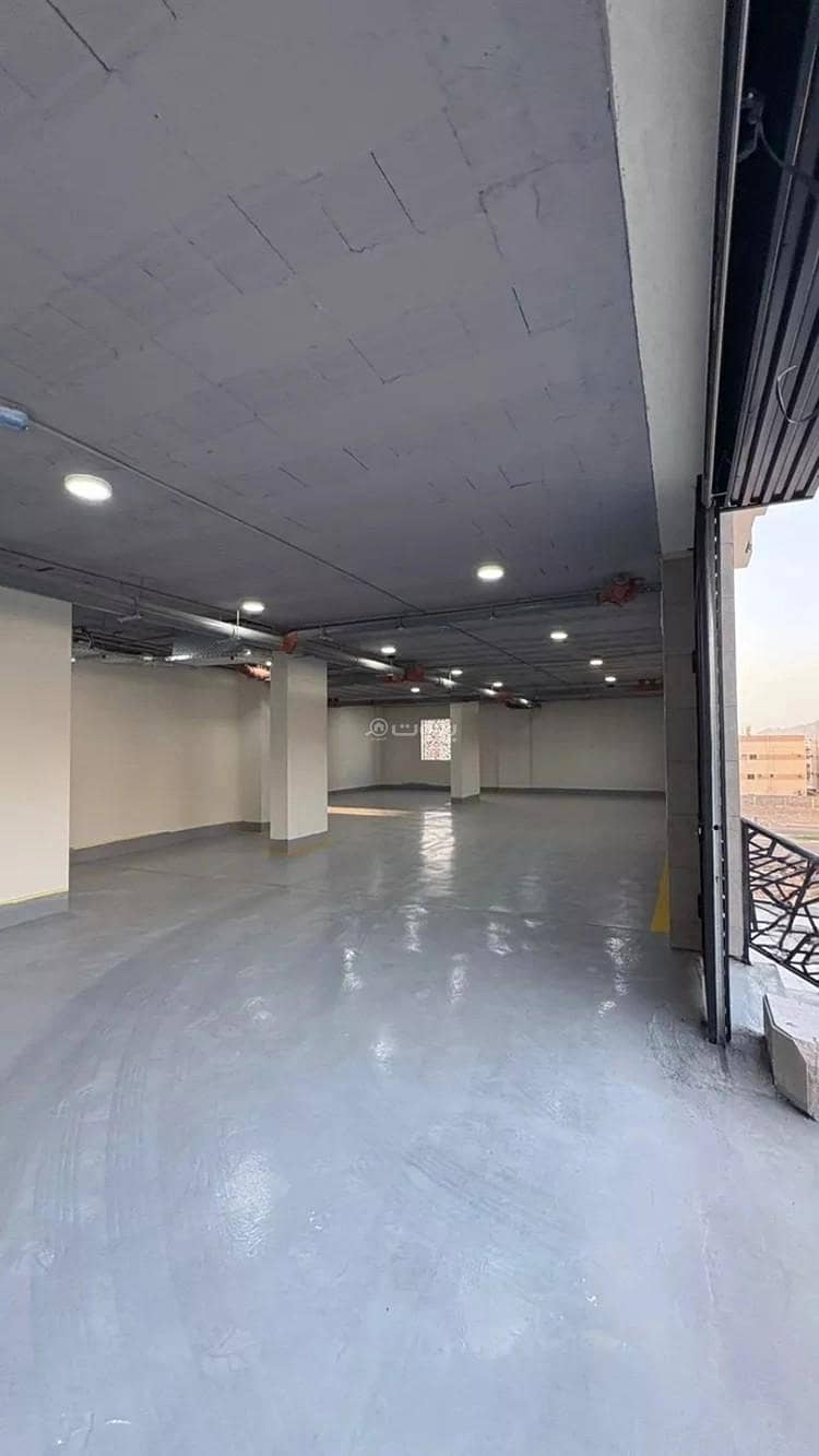 3 bedroom apartment in Al Jamawat, Madinah 2
