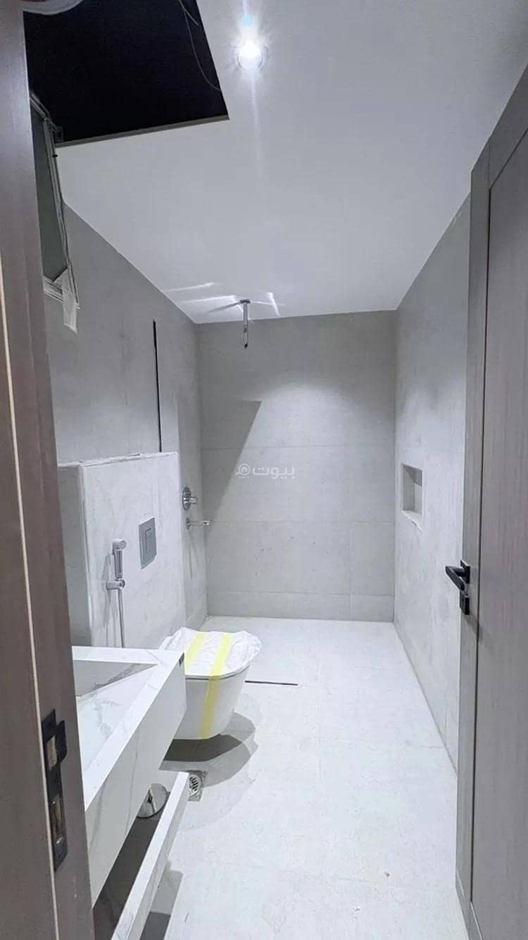 3 bedroom apartment in Al Jamawat, Madinah 11