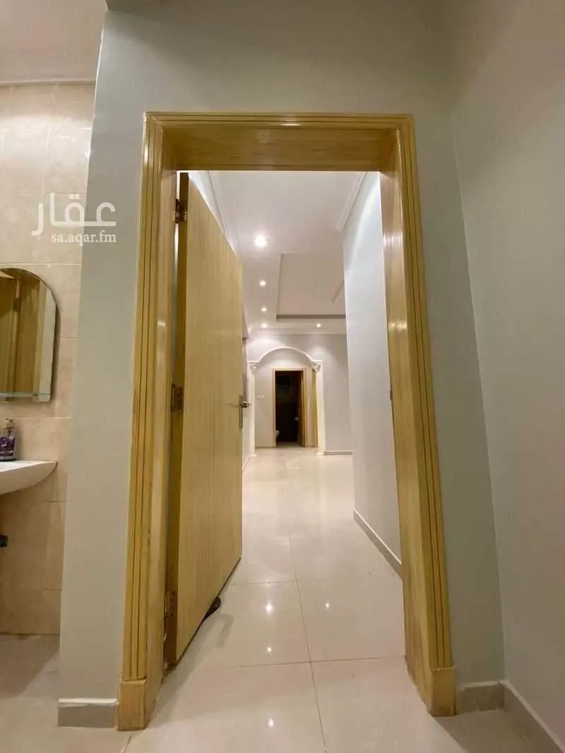 شقة 3 غرف في الملقا 8