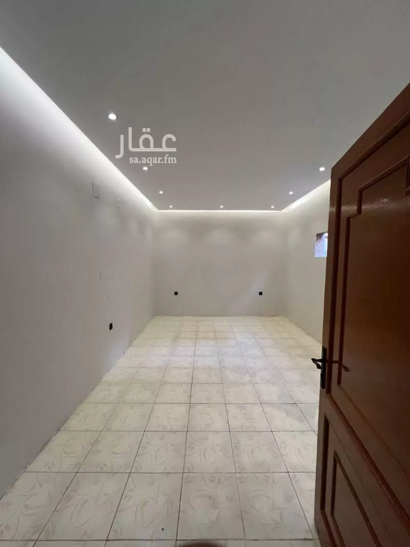 دور 4 غرف في العريجاء الوسطى 10