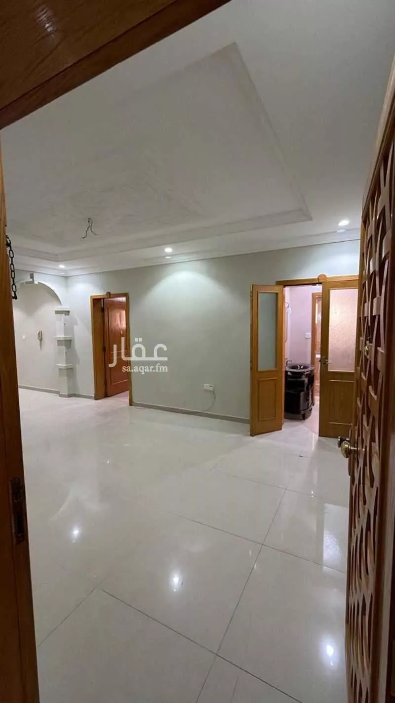 6 bedroom apartment in Al Salamah 8