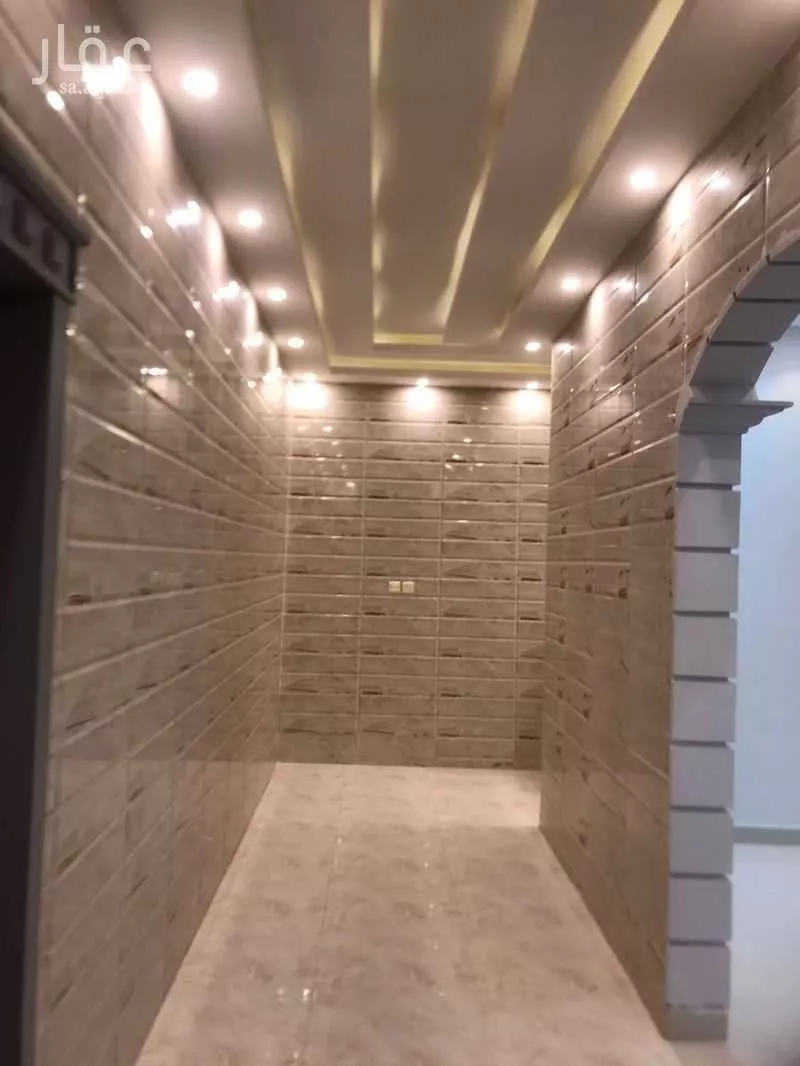 5 bedroom floor in Tuwaiq 14