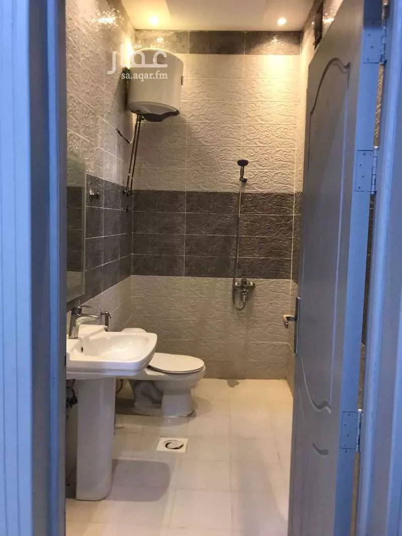5 bedroom floor in Tuwaiq 16
