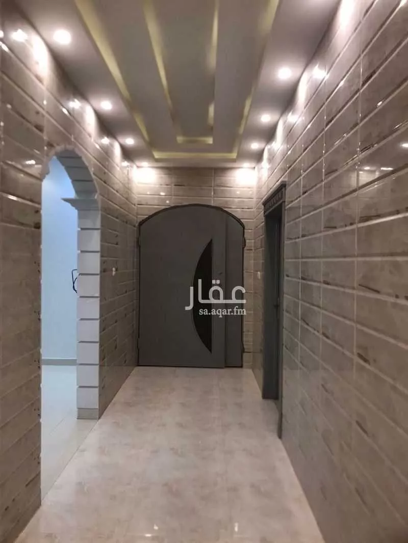 5 bedroom floor in Tuwaiq 6