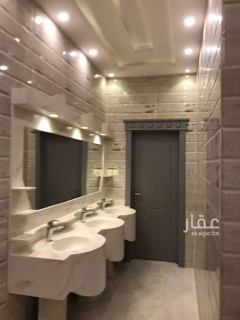 5 bedroom floor in Tuwaiq 10