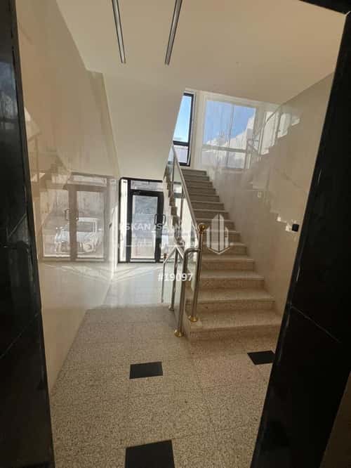 4 bedroom floor in Shawran 5