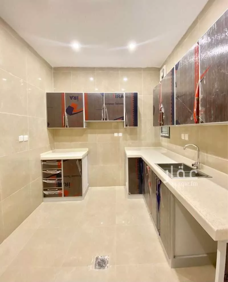 4 bedroom apartment in Al Salamah 11