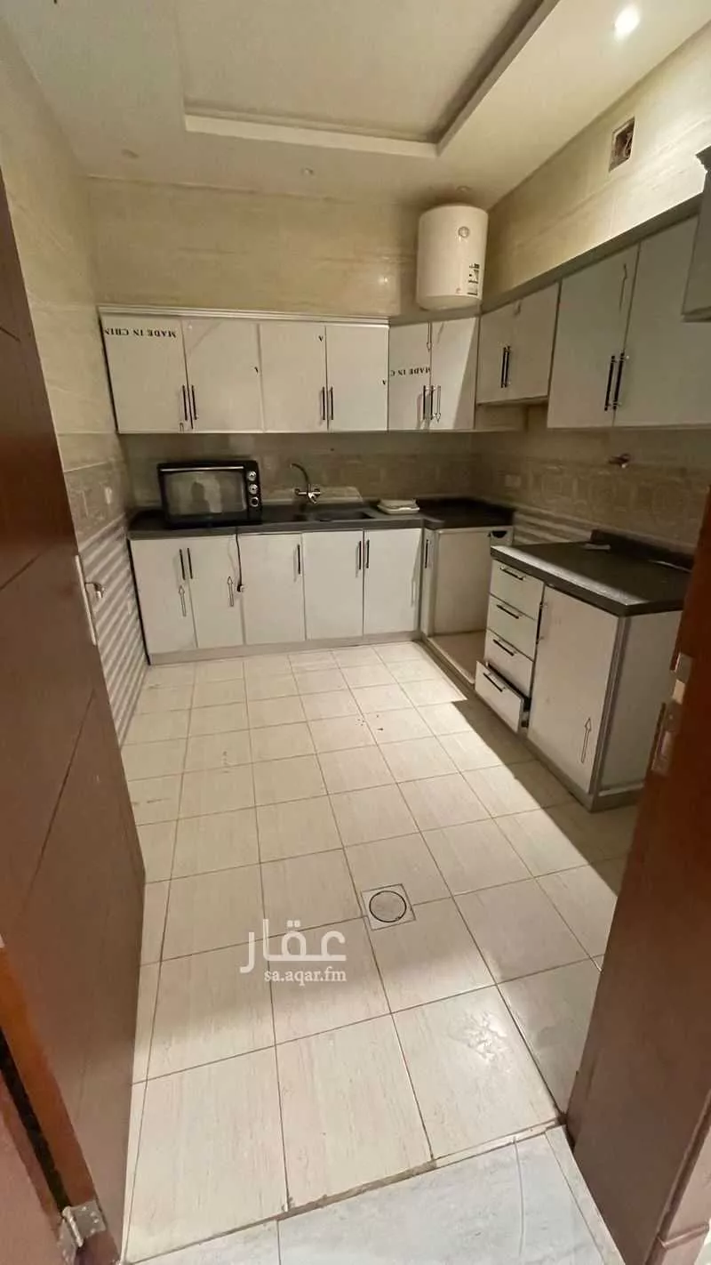 شقة 3 غرف في العارض 4