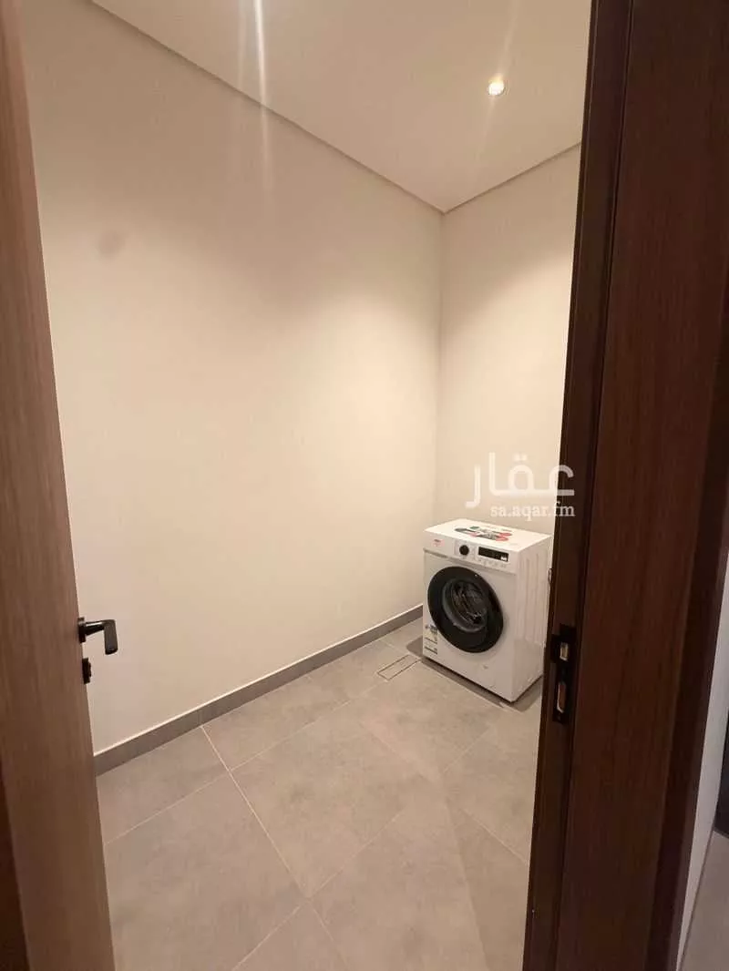 4 bedroom apartment in Al Qairawan 8