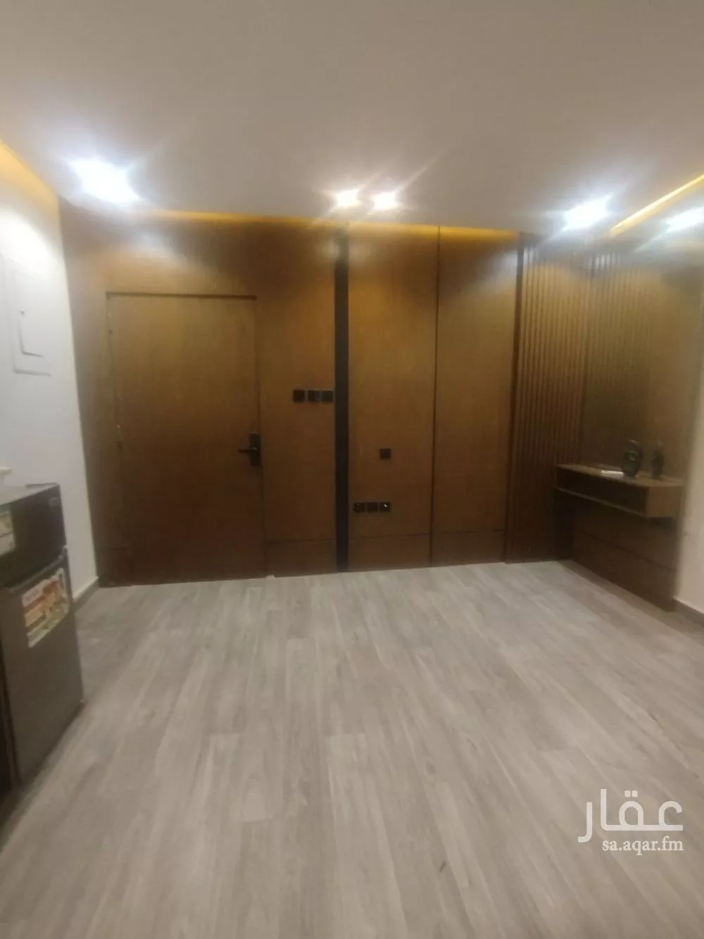 شقة 1 غرف في العقيق 5