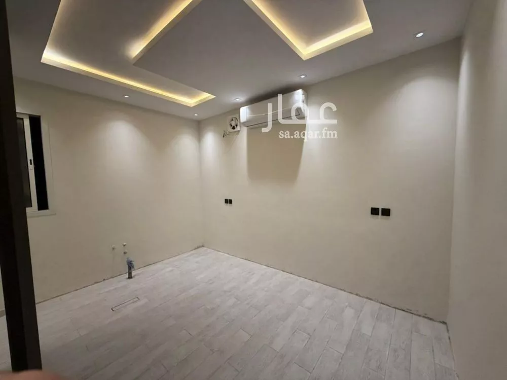 3 bedroom floor in Al Aridh 3