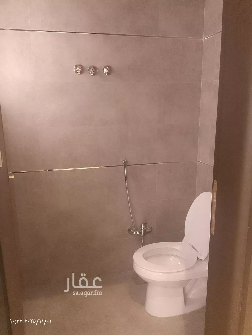 فيلا 5 غرف في الياسمين 17