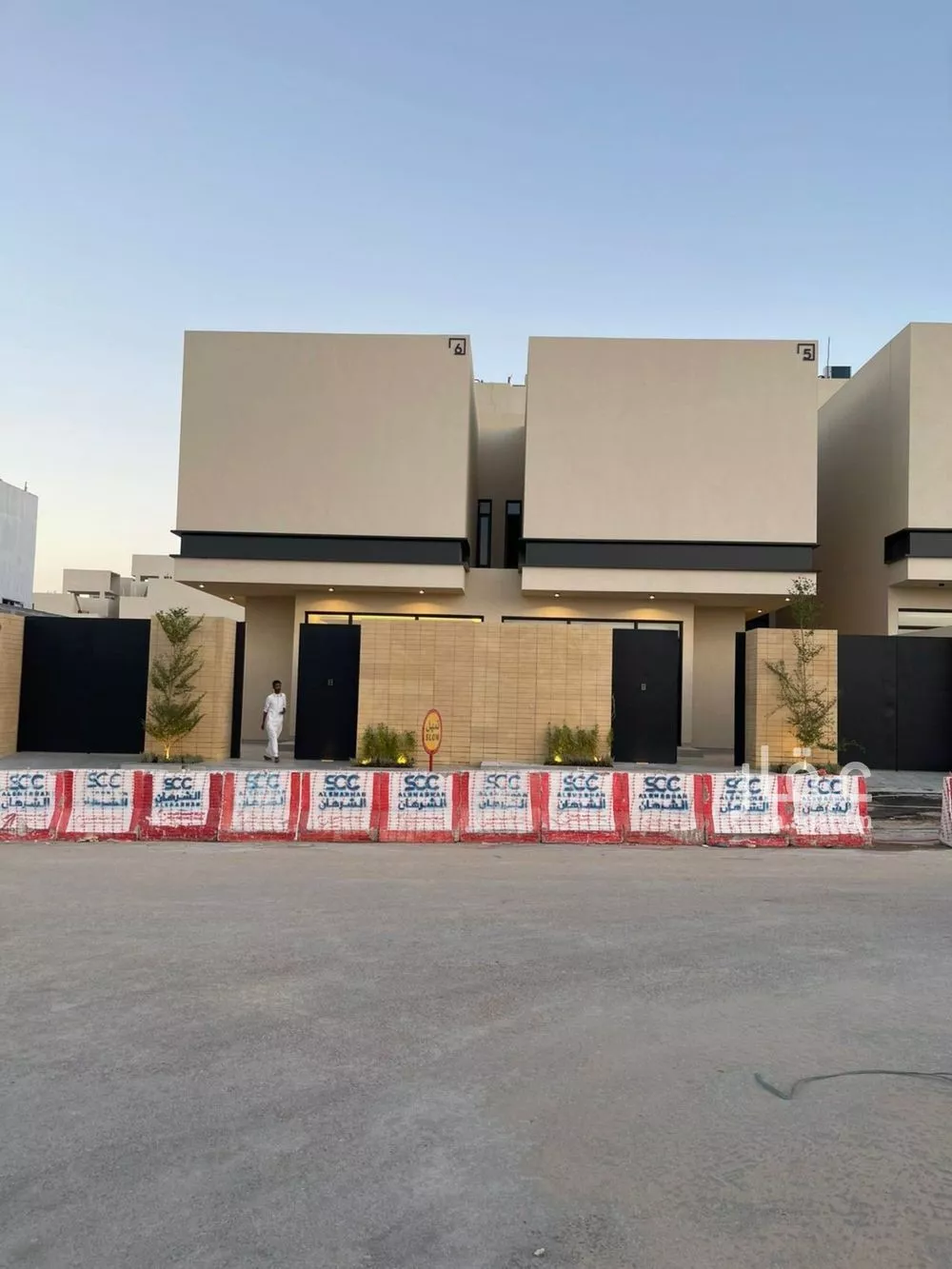 5 bedroom villa in Al Narjis 2