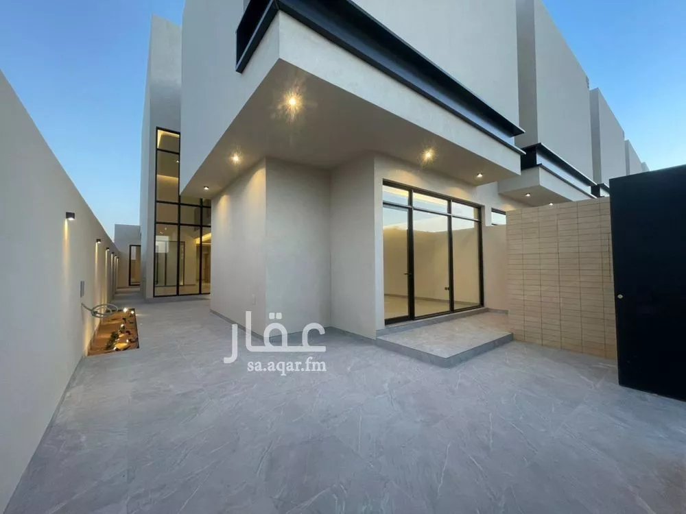 5 bedroom villa in Al Narjis 11