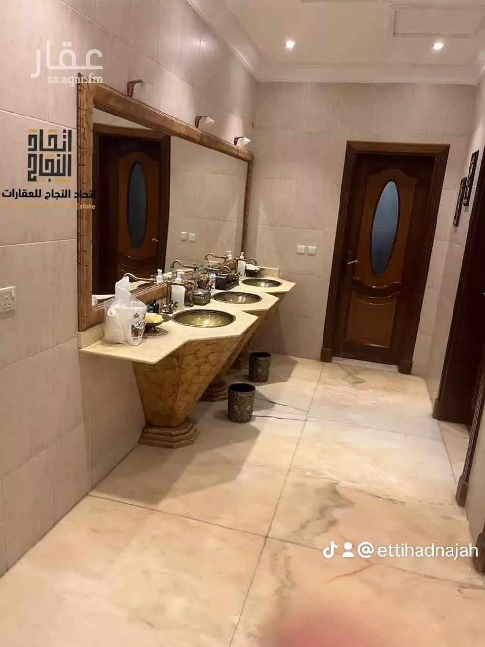 10 bedroom villa in Al Rawabi 17