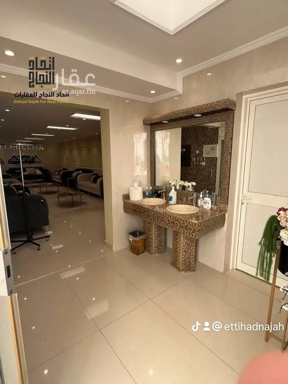 10 bedroom villa in Al Rawabi 7