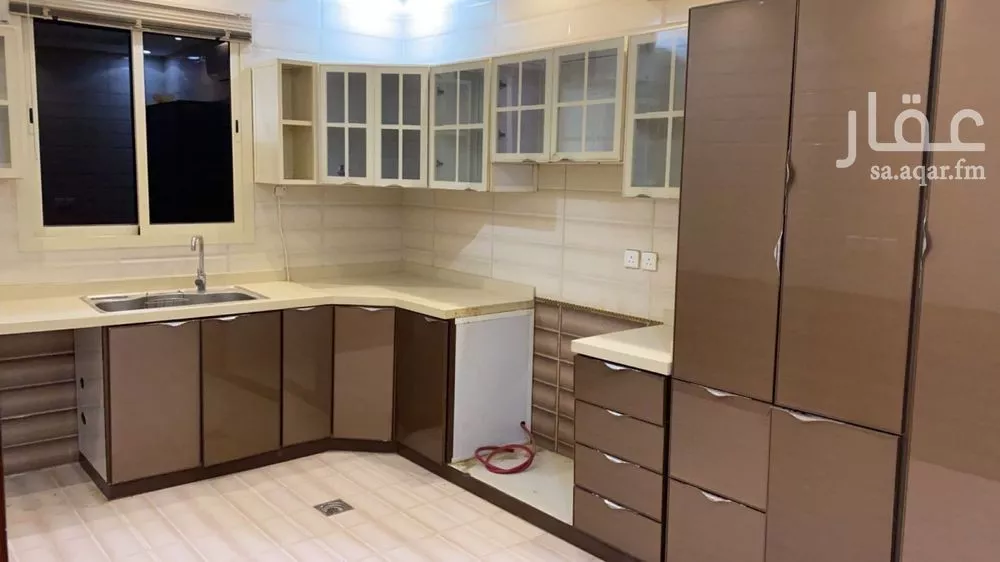 4 bedroom apartment in Al Malqa 22
