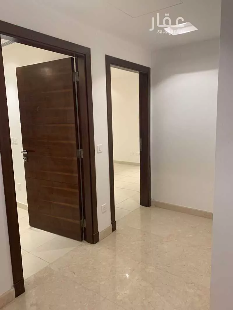 5 bedroom apartment in Al Shati 15