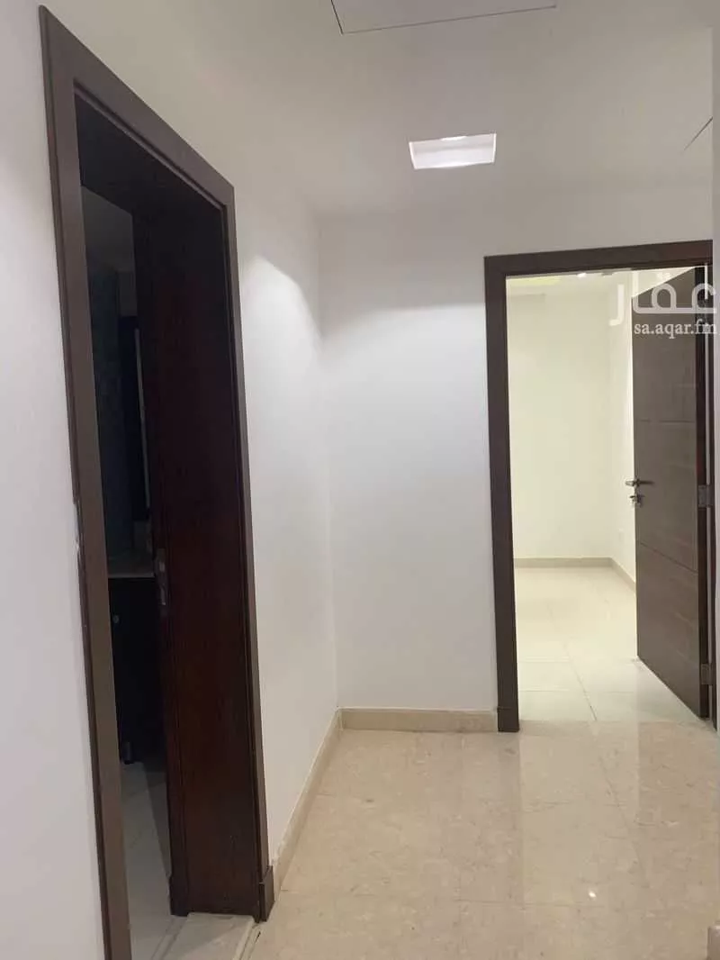 5 bedroom apartment in Al Shati 17