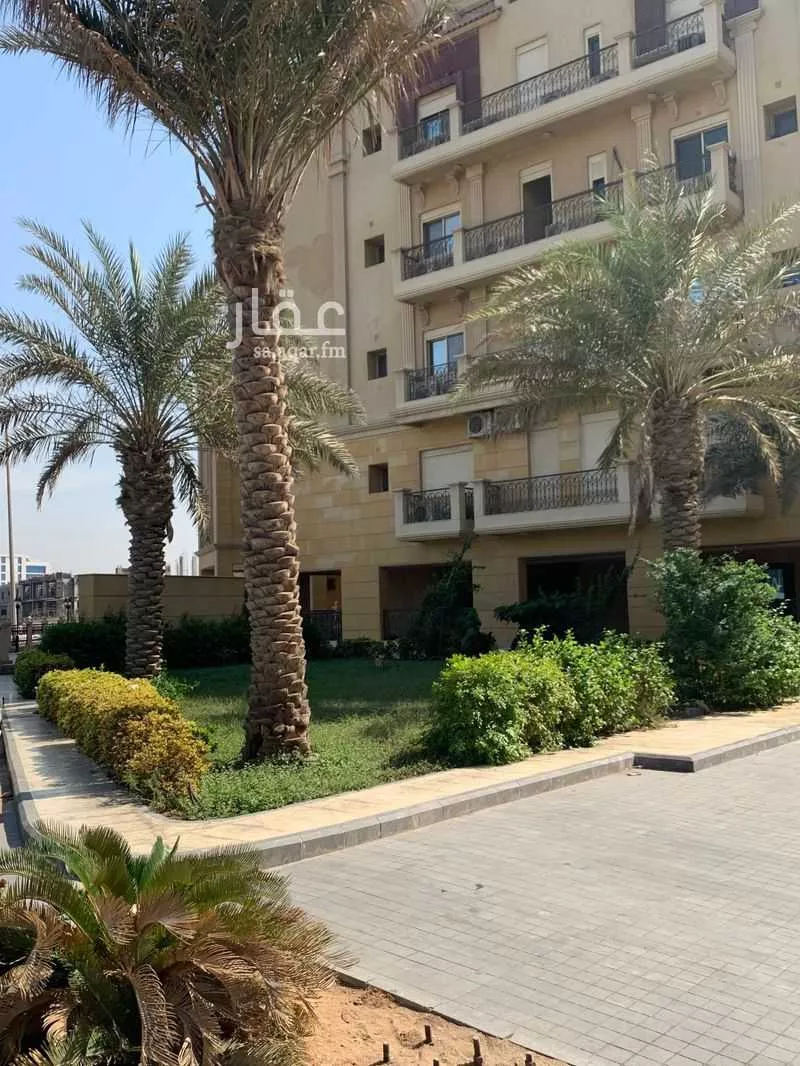 5 bedroom apartment in Al Shati 3