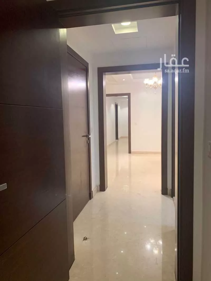 5 bedroom apartment in Al Shati 6