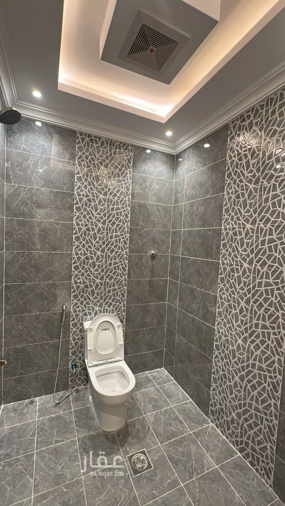 6 bedroom apartment in Ar Rayan 10