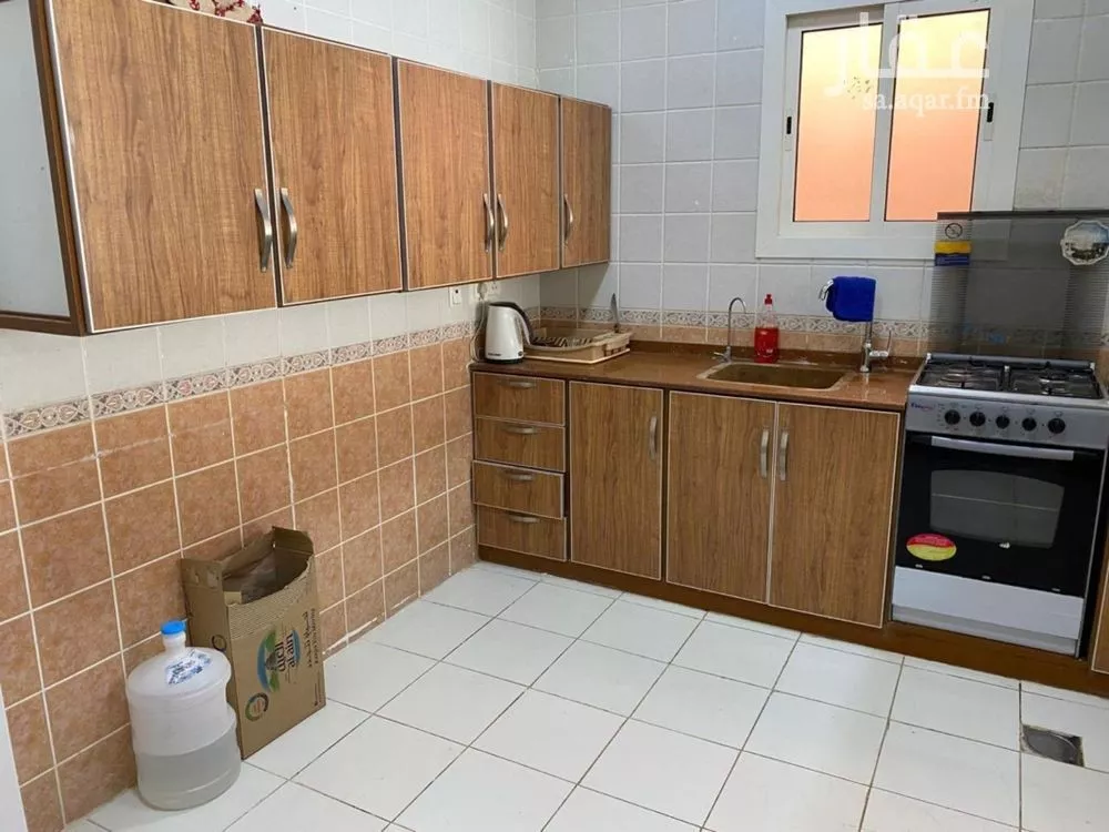 3 bedroom apartment in Az Zomorod 3