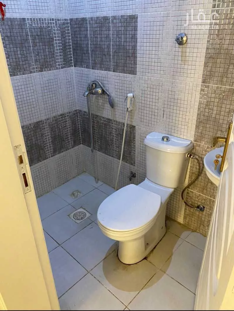 3 bedroom apartment in Al Salamah 6