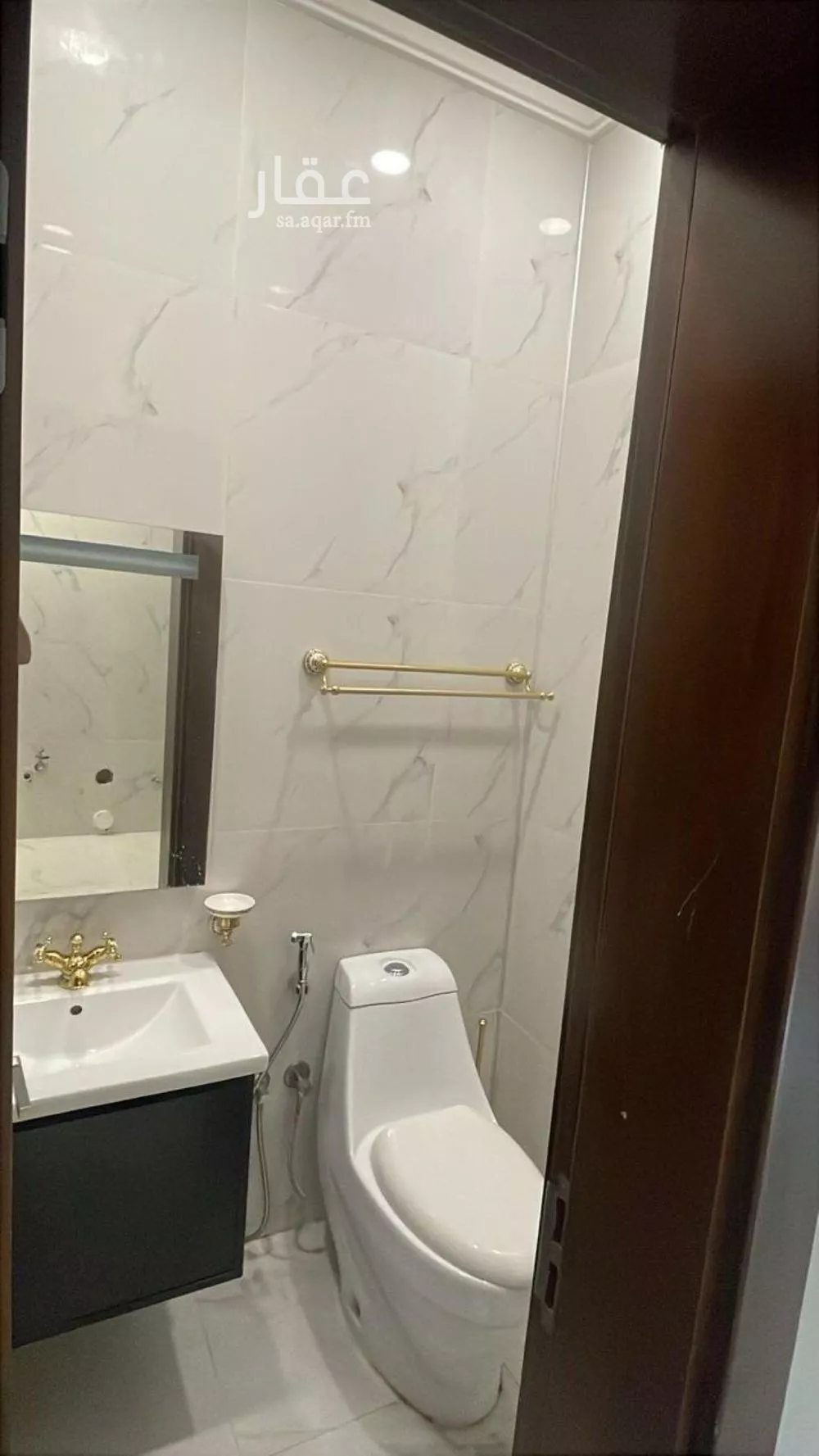 5 bedroom apartment in Al Salamah 10