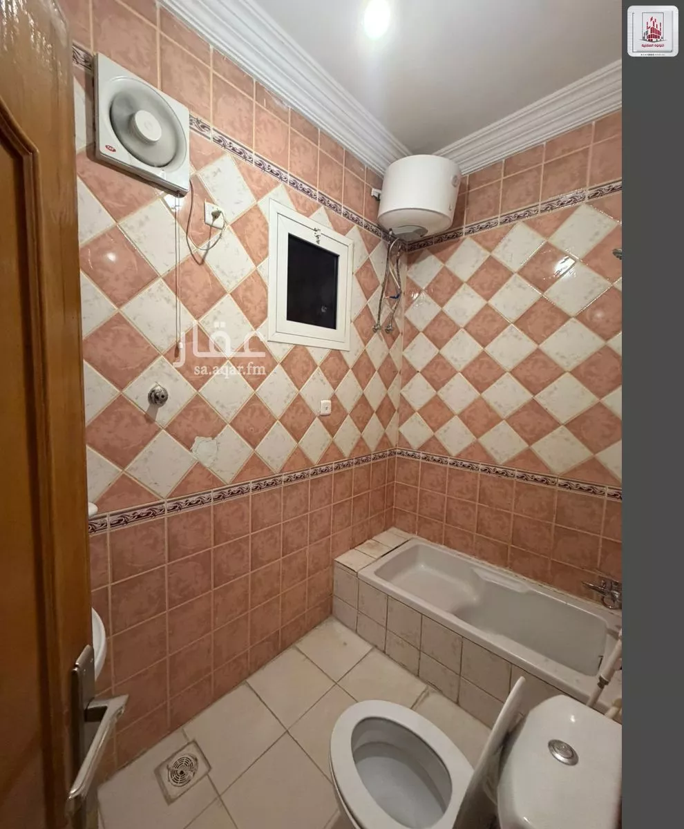 5 bedroom apartment in Al Marwa 8