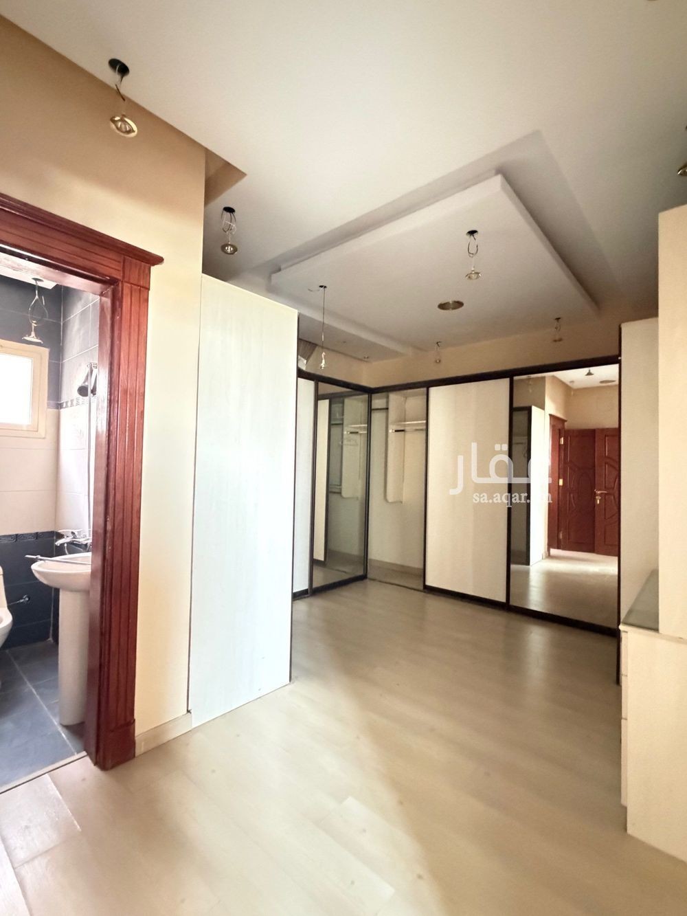 4 bedroom villa in Hittin, Riyadh 17