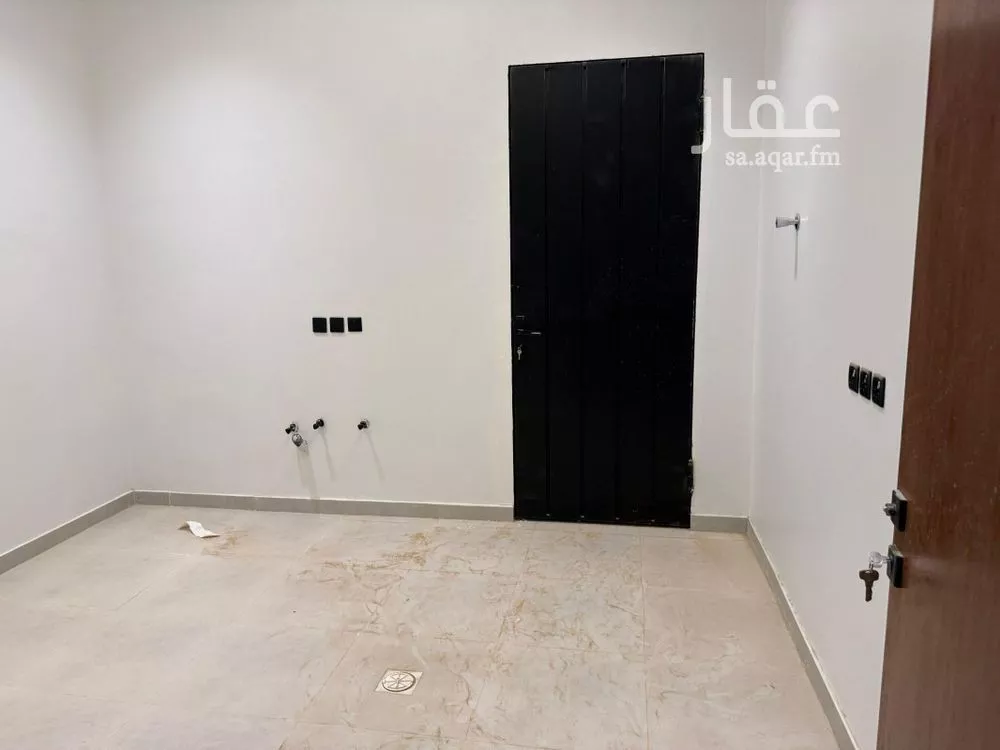 5 bedroom villa in Dirab, Riyadh 5