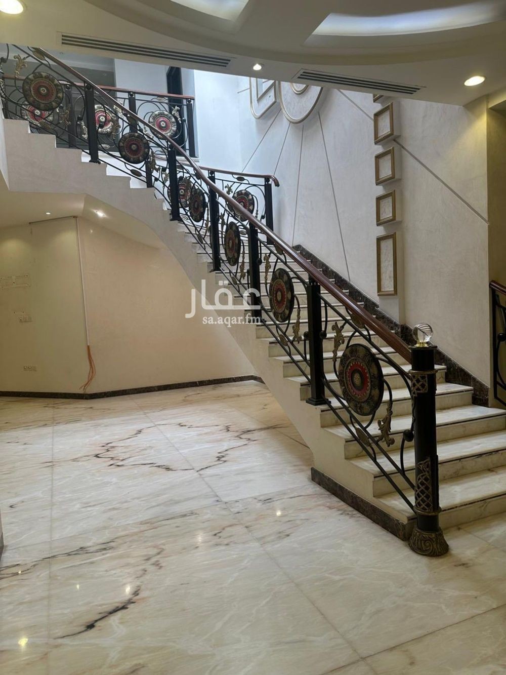 5 bedroom villa in Qurtubah, Riyadh 9