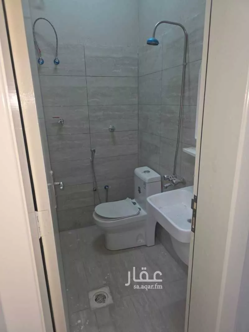 6 bedroom building in Manfuhah Al Jadidah, Riyadh 8