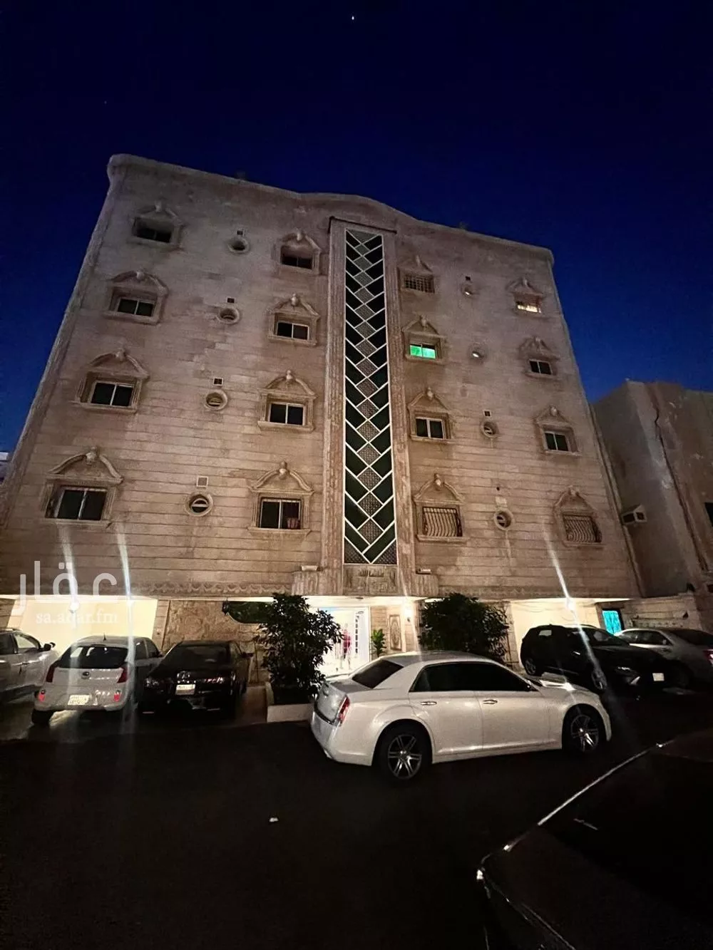 3 bedroom apartment in Al Rawdah 11
