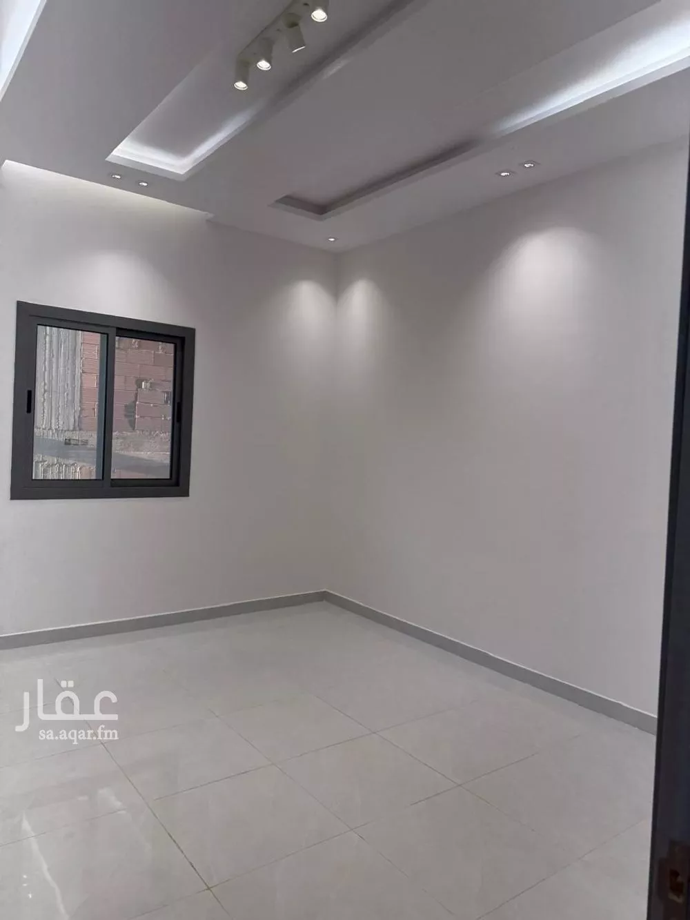شقة 5 غرف في الريان 10