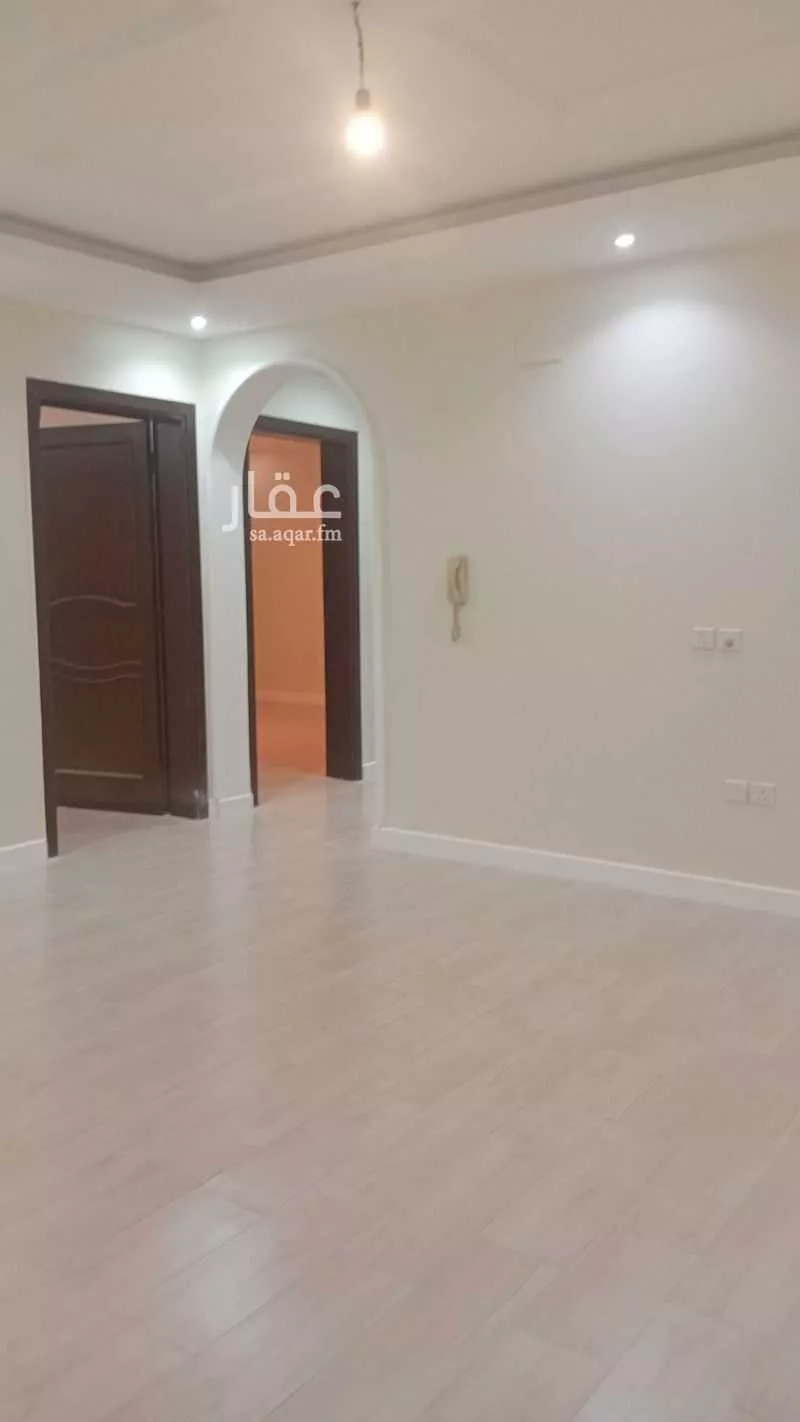 6 bedroom apartment in Al Salamah 9